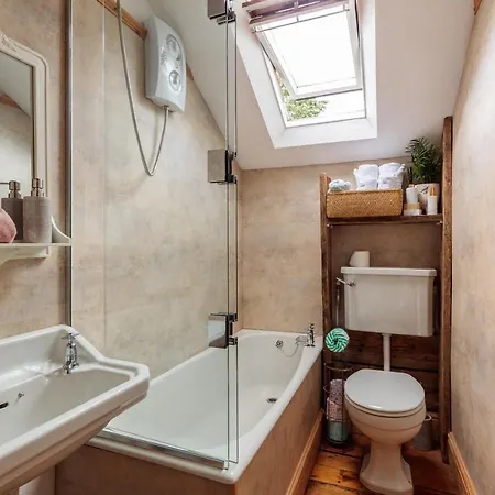 Lägenhet Biskey Howe Loft Cosy Close To The Bowness-on-Windermere